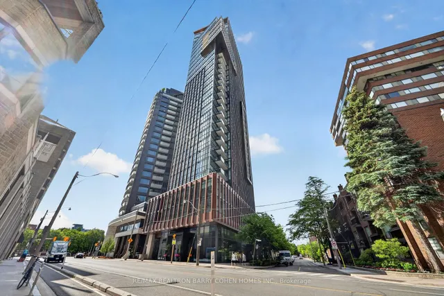 32 Davenport Rd #303, Toronto 3