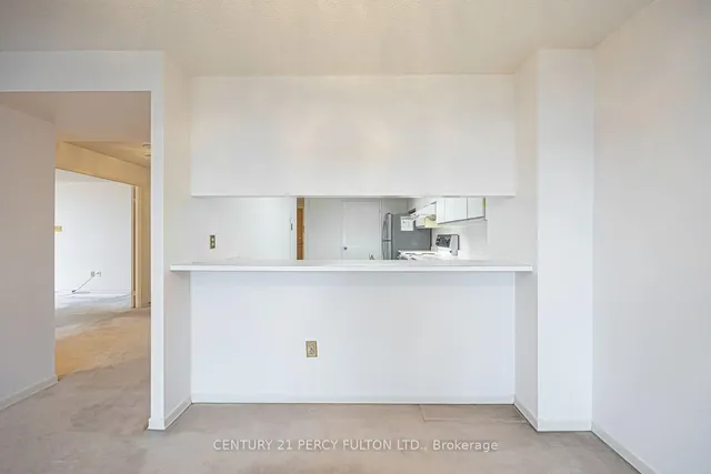 5 Kenneth Ave #907, Toronto 4