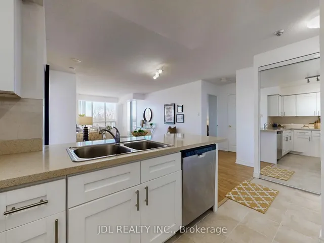 260 Doris Ave #906, Toronto 5