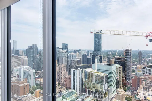 488 University Ave #4703, Toronto 3