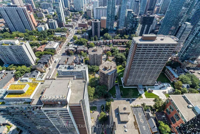 55 Charles St #1304, Toronto 2