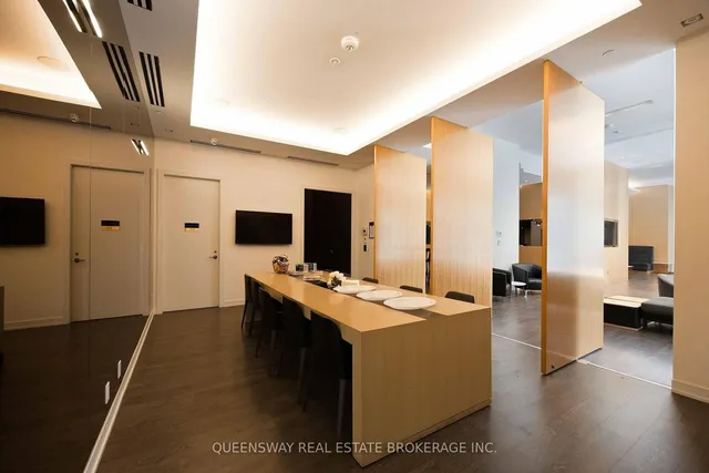 101 Erskine Ave #1605, Toronto 5