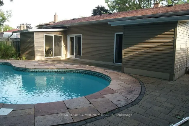 56 Willesden Rd, Toronto 5