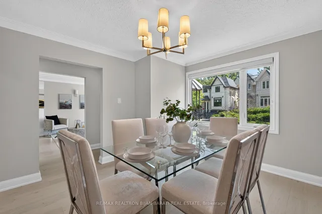 42 Franklin Ave, Toronto 5