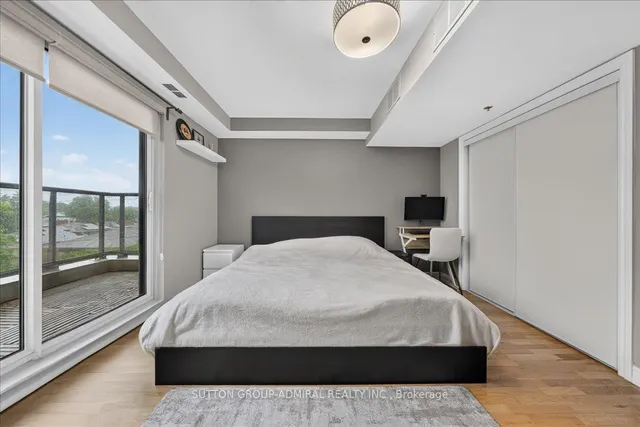 2 Maxwell St #202, Toronto 4