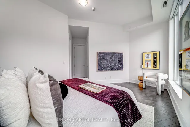 25 Adra Grado Way #120, Toronto 4