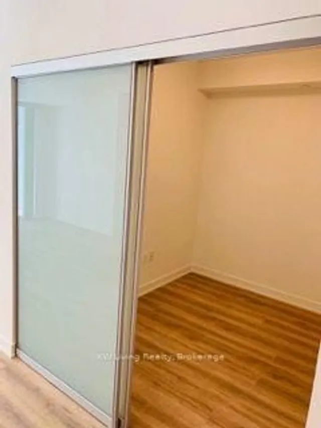15 Queens Quay #609, Toronto 2