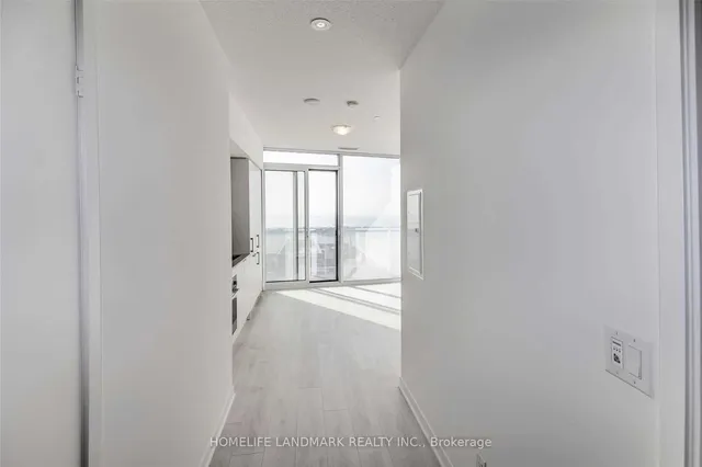 100 Harbour St #4908, Toronto 5