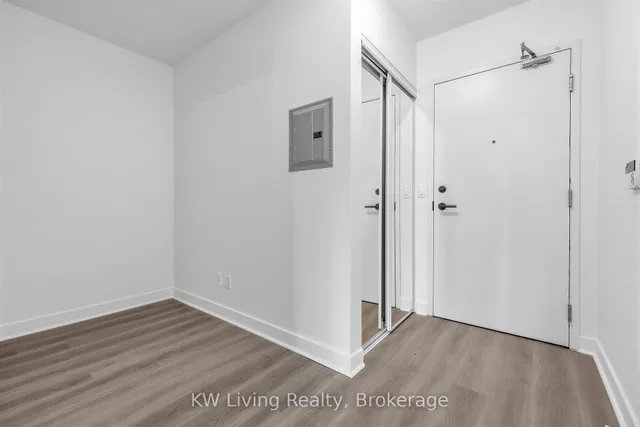 120 Dallimore Circ #819, Toronto 3
