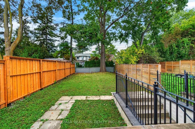 82 Cameron Ave, Toronto 3
