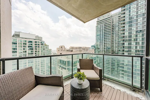 16 Yonge St #3211, Toronto 4