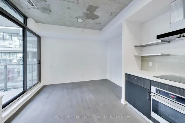 560 King St #626, Toronto 4