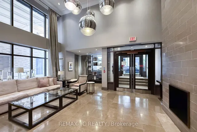 35 Hayden St #1204, Toronto 5