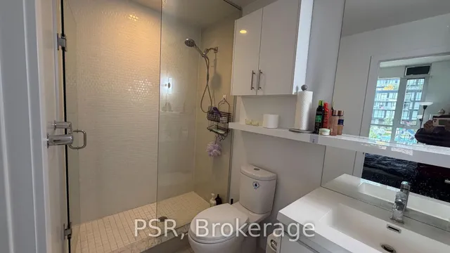 150 Fairview Mall Dr #211, Toronto 3