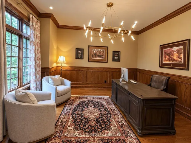 1 Oakley Pl, Toronto 3