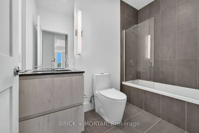 1 Hillsdale Ave #705, Toronto 3