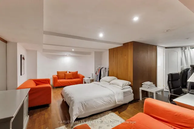 114 Glen Rd, Toronto 5