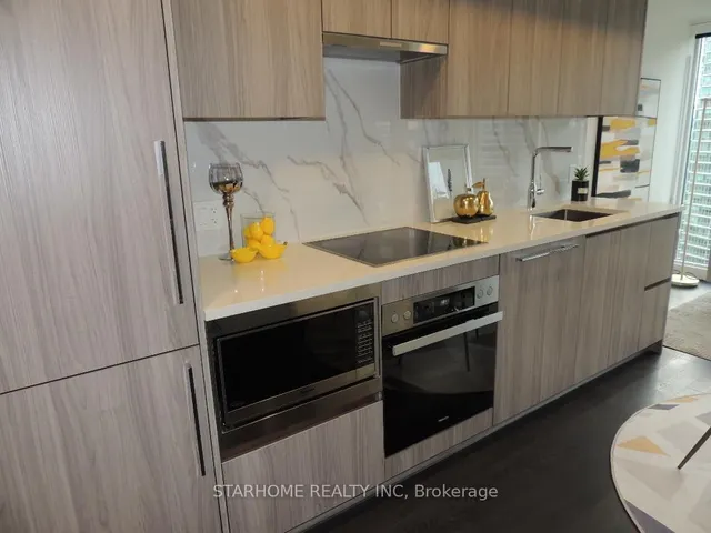 1 Concord Cityplace Way #2015, Toronto 2