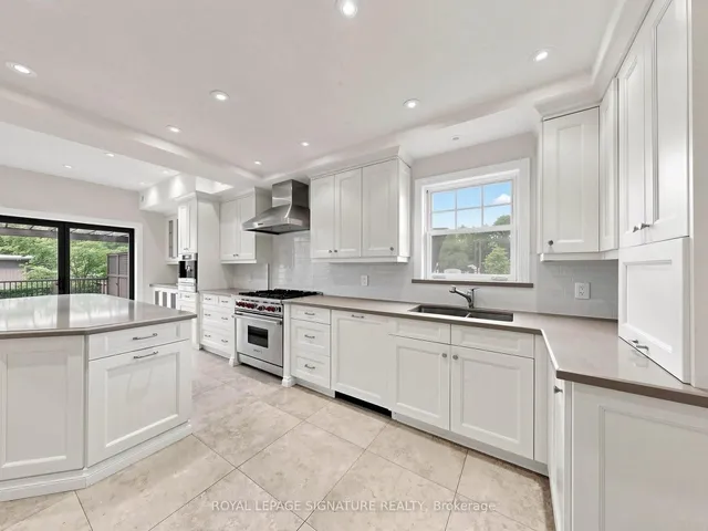 92 Inglewood Dr, Toronto 5