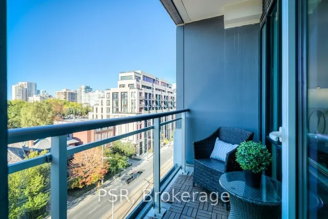 223 St Clair Ave #605, Toronto 4