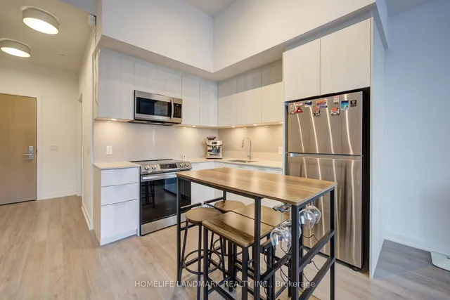 357 King St #501, Toronto 2