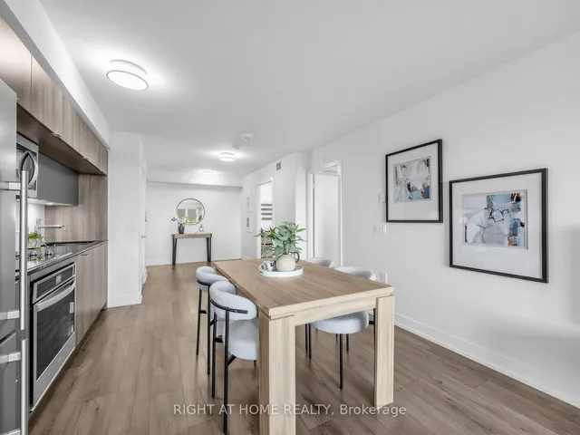 585 Bloor St #2423, Toronto 4