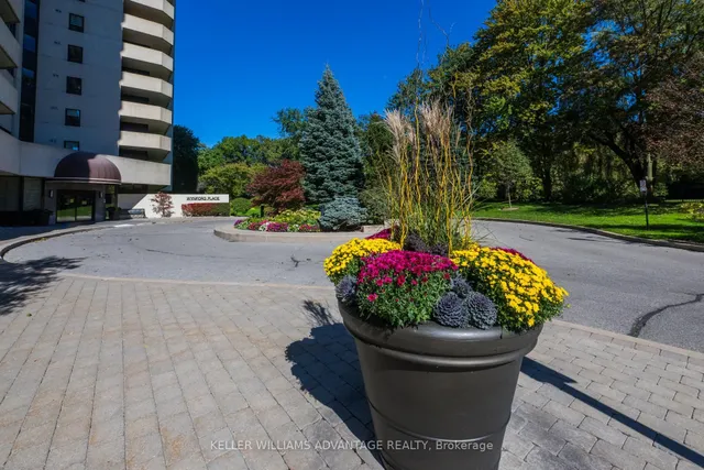 75 Wynford Hts Cres #302, Toronto 2