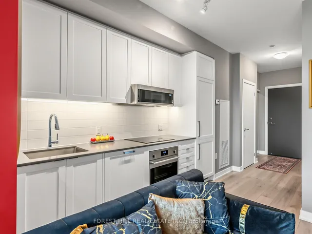 250 Lawrence Ave #703, Toronto 4