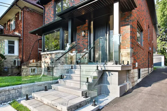 106 Eastbourne Ave, Toronto 5