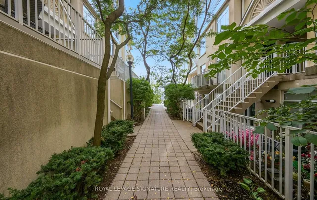 36 Stadium Rd #555, Toronto 2