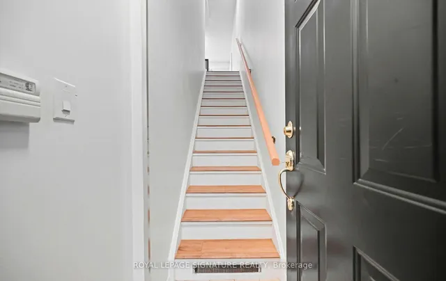 36 Stadium Rd #555, Toronto 5