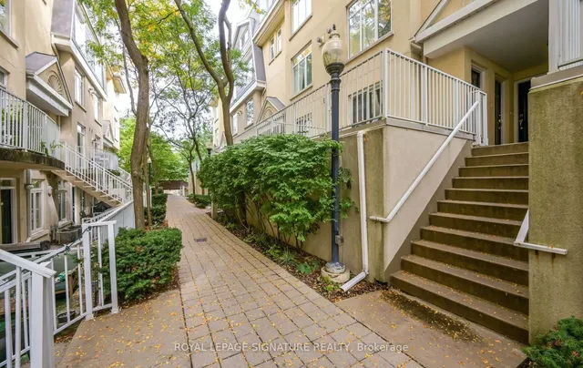 36 Stadium Rd #555, Toronto 4