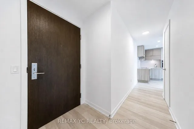 39 Roehampton Ave #3708, Toronto 2