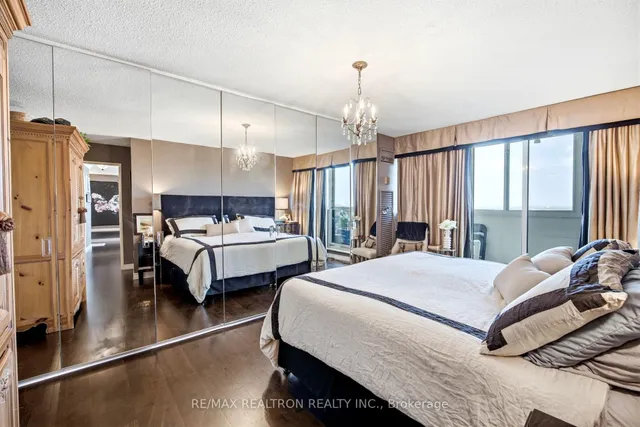 3000 Bathurst St #PH3, Toronto 5