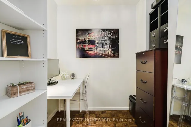 575 Avenue Rd #203, Toronto 4