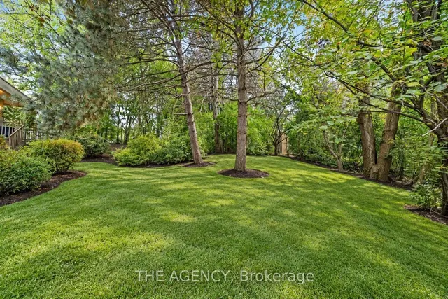 48 Silvergrove Rd, Toronto 5