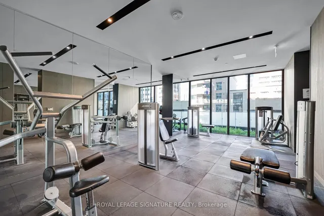 25 Richmond St #1212, Toronto 3