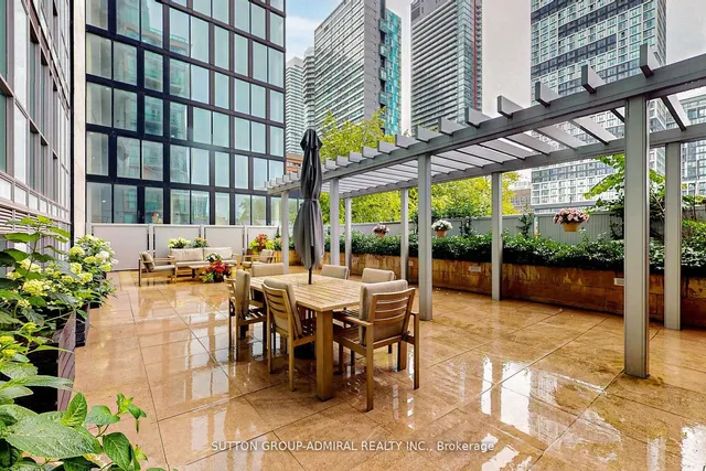 220 George St #304, Toronto 2