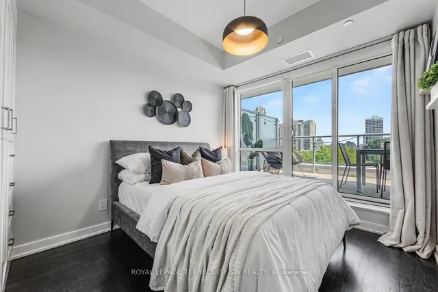 501 St. Clair Ave #510, Toronto 5
