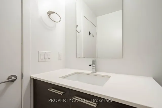 90 Trinity St #506, Toronto 2