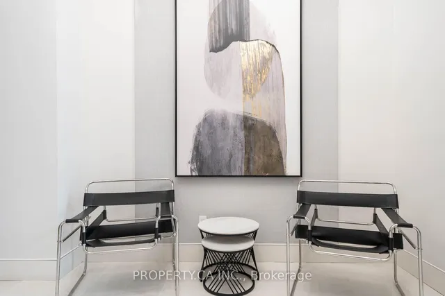 90 Trinity St #506, Toronto 4