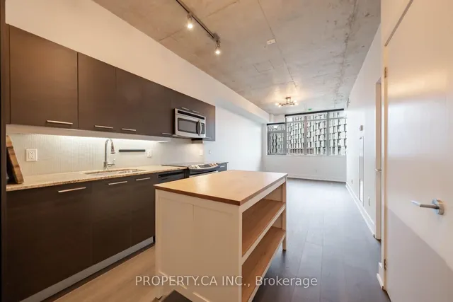 90 Trinity St #506, Toronto 5