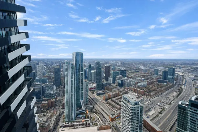138 Downes St #PH212, Toronto 2