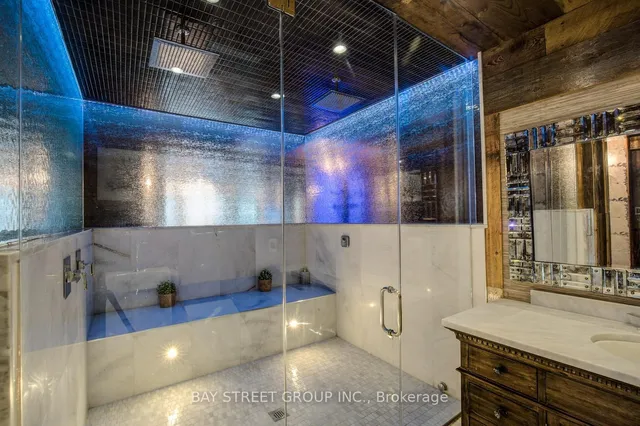 68 Yorkville Ave #301, Toronto 5