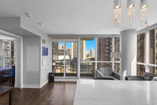 23 Sheppard Ave #904, Toronto 3