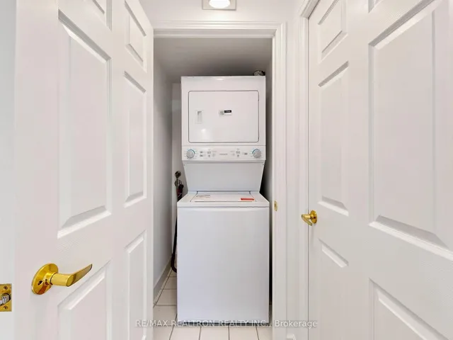 20 Olive Ave #LPH03, Toronto 3