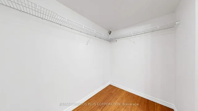 717 Bay St #702, Toronto 3