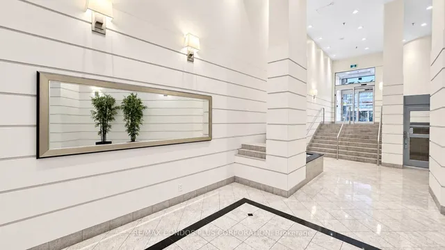 717 Bay St #702, Toronto 5
