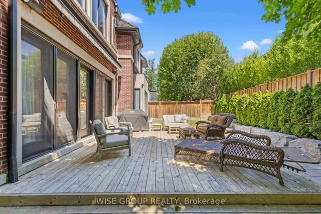 50 Sheldrake Blvd, Toronto 4