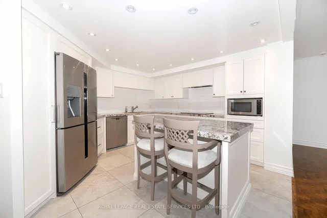 175 Cumberland St #1111, Toronto 3